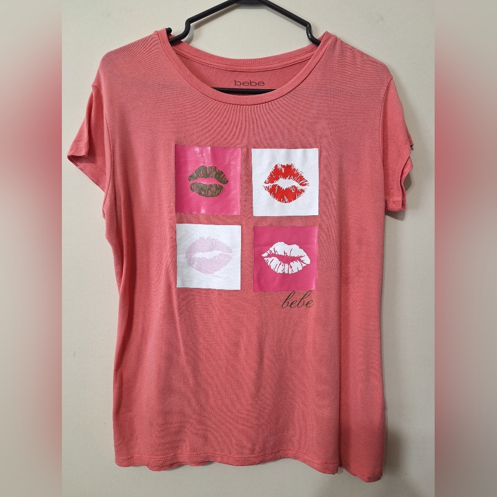 Bebe L shortsleeve coral pink lips graphic t-shirt